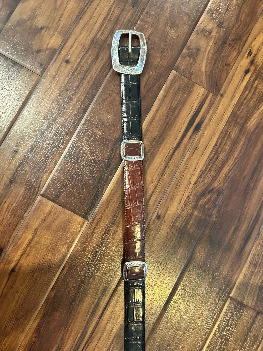 Vintage 1996 Brighton Two-Tone Croc Embossed Leather Concho Belt w/Silver size M